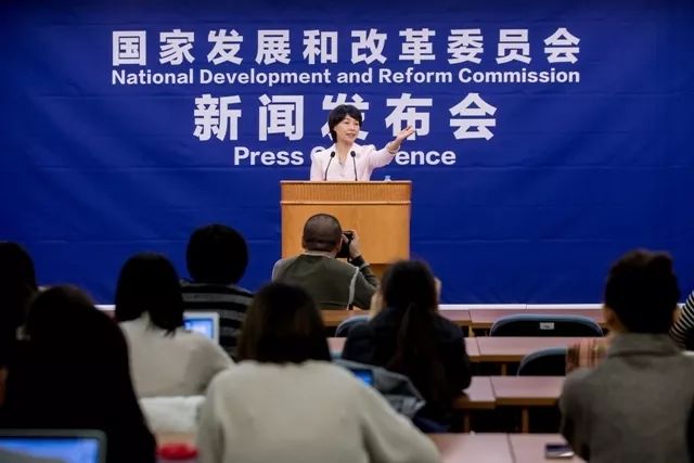 國家發(fā)改委:部分地區(qū)已具備光伏無補貼平價上網(wǎng)條件 國家發(fā)改委:部分地區(qū)已具備光伏無補貼平價上網(wǎng)條件