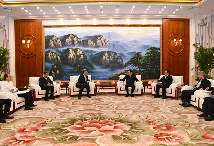 國(guó)家電投董事長(zhǎng)、黨組書(shū)記錢智民拜會(huì)寧夏回族自治區(qū)主要領(lǐng)導(dǎo)