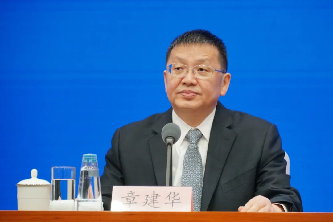 國家能源局長： 聚焦全國統(tǒng)一電力市場體系，做好市場建設(shè)和市場監(jiān)管工作