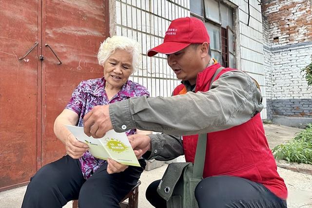 國網(wǎng)華辰供電公司服務走訪? ?？蛻羟鍥龆认? width=