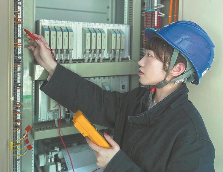 卓穎：干一行專一行，讓運維“跑”在故障前