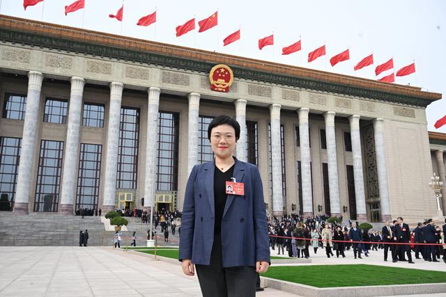 全國(guó)人大代表、上汽集團(tuán)零束科技黨委副書(shū)記劉懿艷：建議加大中國(guó)智能電動(dòng)汽車技術(shù)出海專利保護(hù)力度