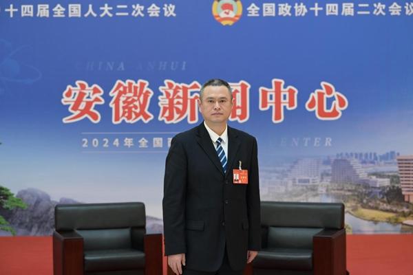 程韜代表：支持引入新質(zhì)生產(chǎn)力，鼓勵(lì)新能源商用車(chē)發(fā)展