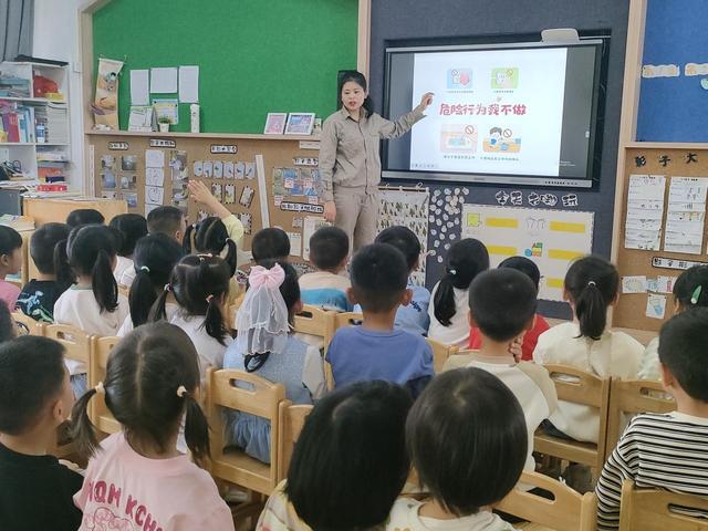 國網(wǎng)光澤縣供電公司電“亮”校園，安全“童”行