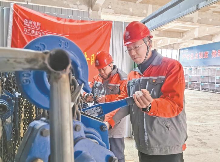 李俊鵬：走南闖北建電網(wǎng)，施工細(xì)節(jié)見(jiàn)真章