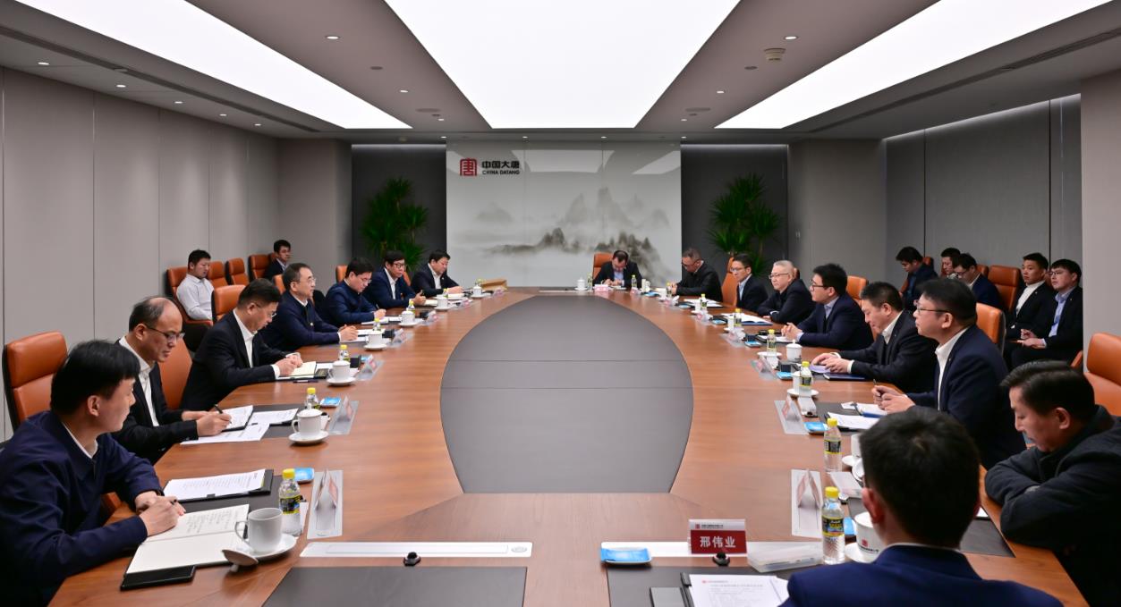 大唐集團(tuán)黨組書記、董事長鄒磊與上海電氣黨委書記、董事長吳磊會(huì)談