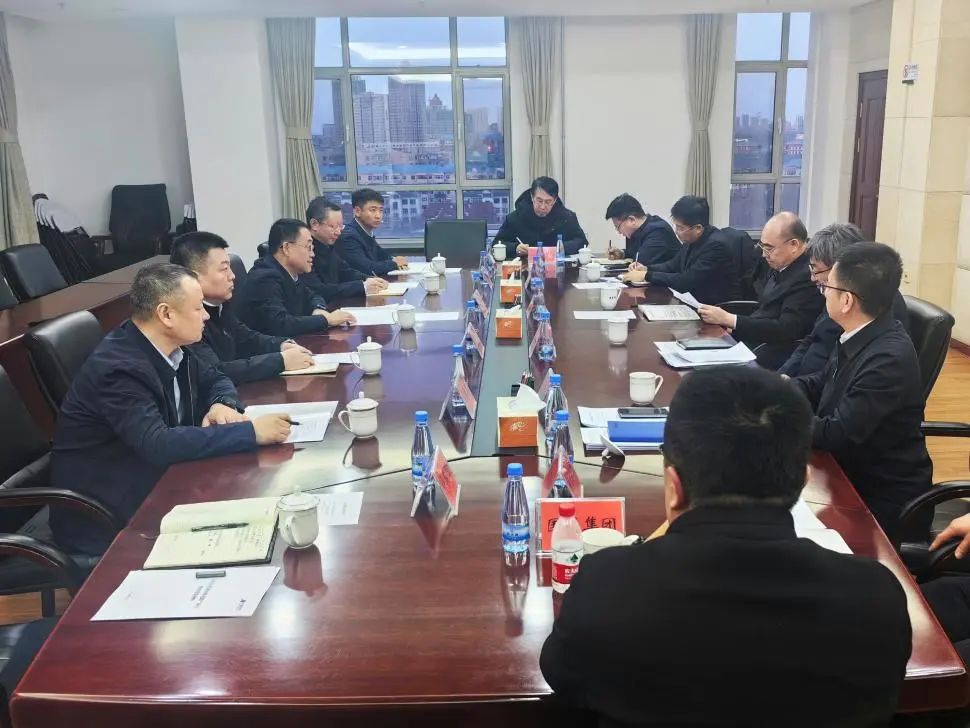 華能蒙東公司黨委書記李樹(shù)學(xué)與大慶市委副書記、市長(zhǎng)李巖松會(huì)談