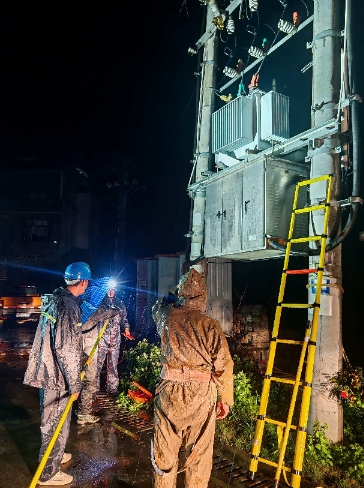 湖北通城：驚雷過后，150戶停電無訴求